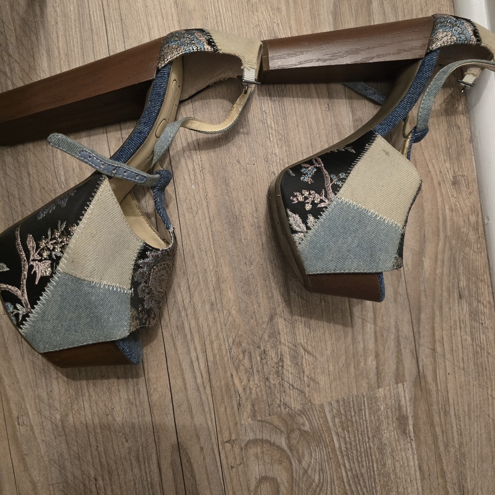 Jessica Simpson Patchwork Platform Sandals 38 1/2 - image 1